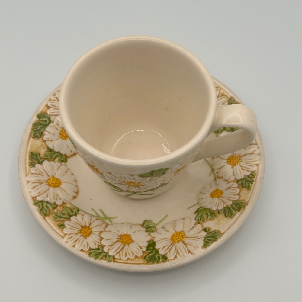 Metlox Poppytrail Daisy Tea Cup Saucer Set Cream Cottagecore Floral Vintage - Picture 3 of 10